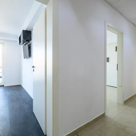 Modern - Romana Square Bukarest