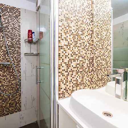 Apartment Modern - Romana Square *