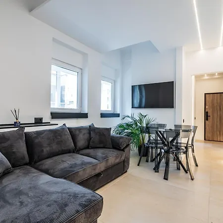 Modern - Romana Square * Bukarest