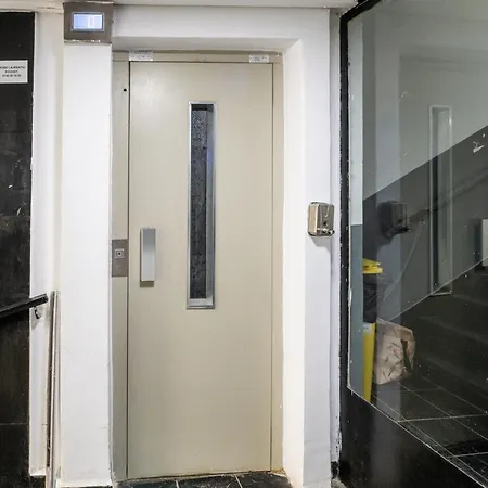 Modern - Romana Square Bukarest