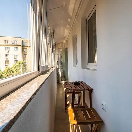 Apartment Modern - Romana Square