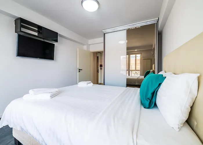 Modern - Romana Square *