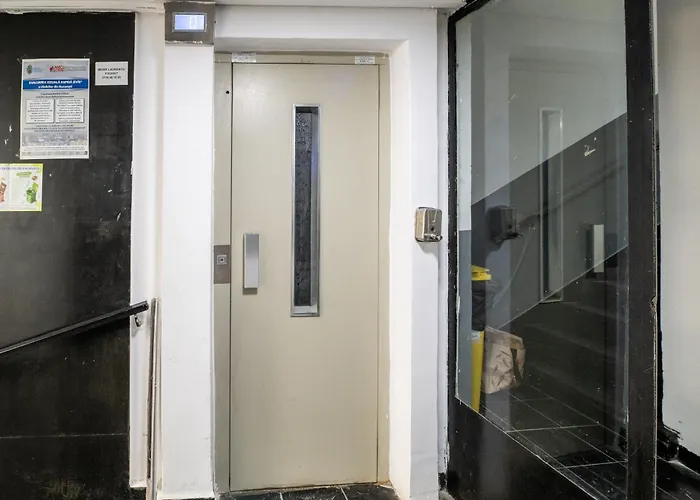 Modern - Romana Square 부쿠레슈티