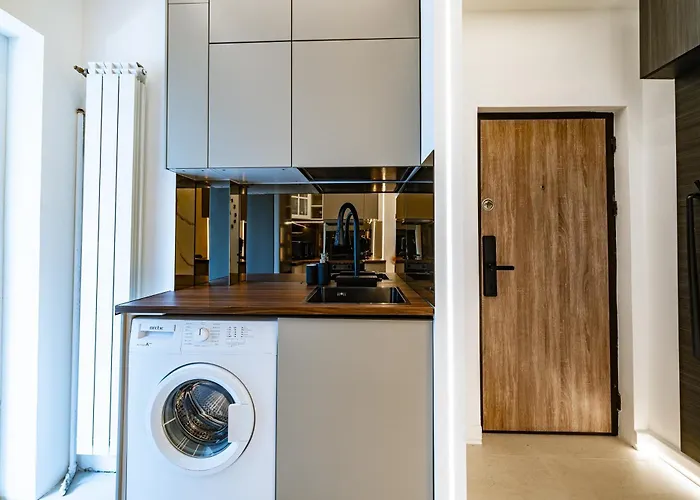 Modern - Romana Square Apartman