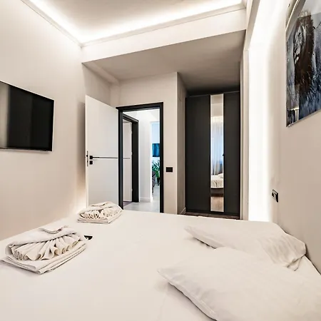 Modern - Romana Square * 布加勒斯特